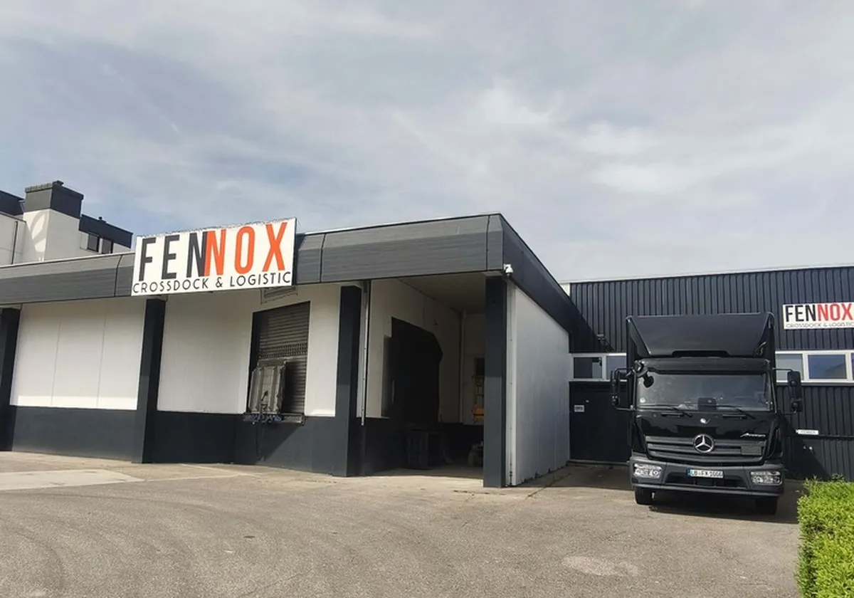 Logistikstandort Ostfildern mit Schriftzug FENNOX Crossdock & Logistic